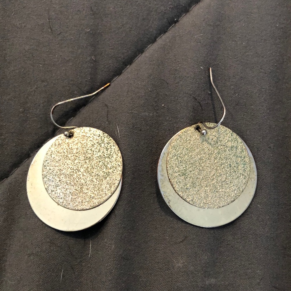 ❣️ {BUY IT NOW SALE} $5 Round gold earrings